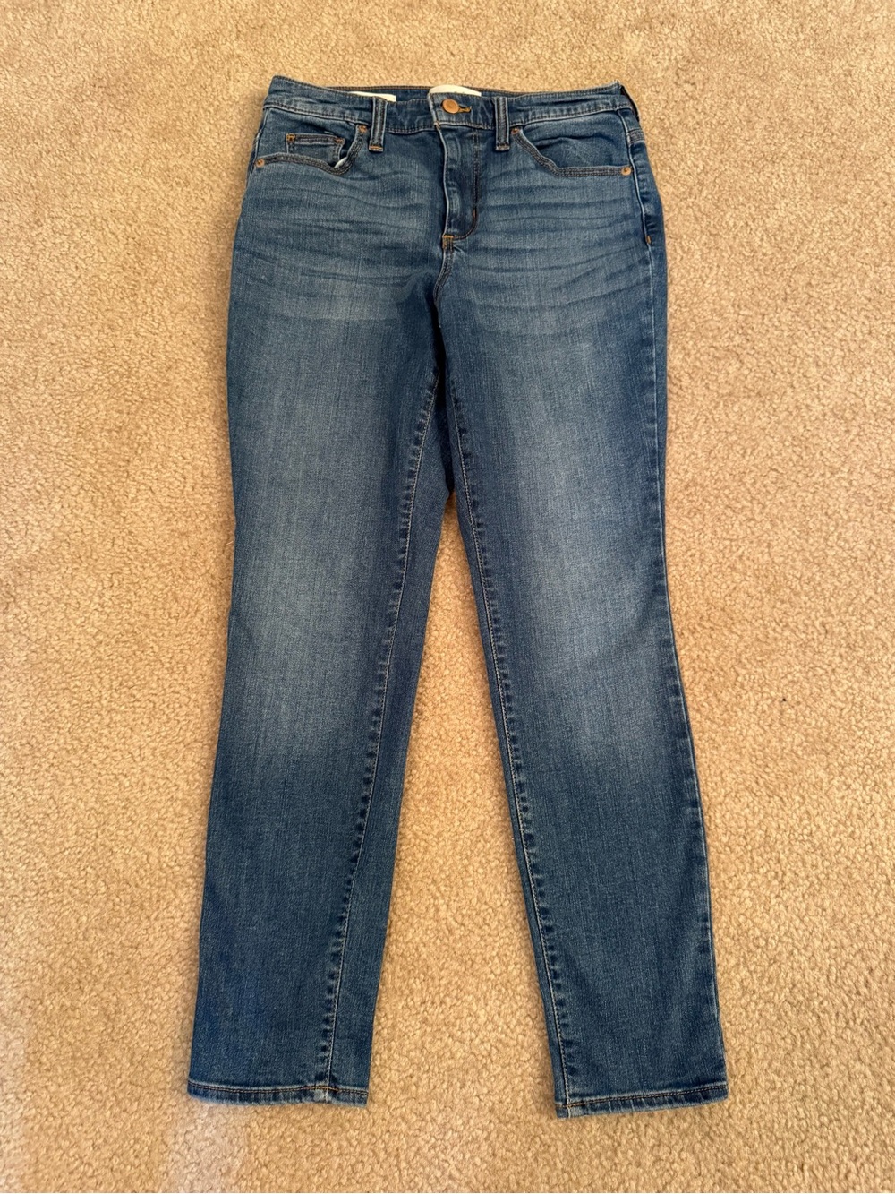 Universal Thread Women's Skinny Jeans in Mid Blue Wash